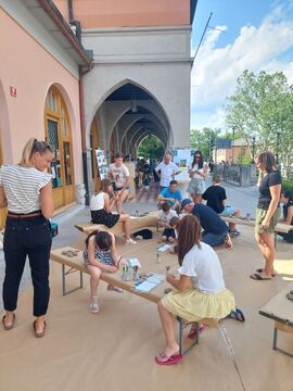 Kamne so barvali otroci različnih starosti (3)